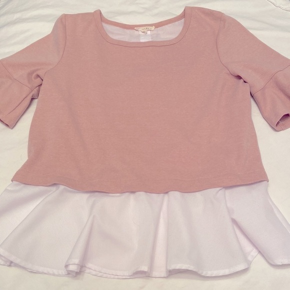 Jane and Delancey bell sleeve peplum shirttail sweater - Picture 4 of 15